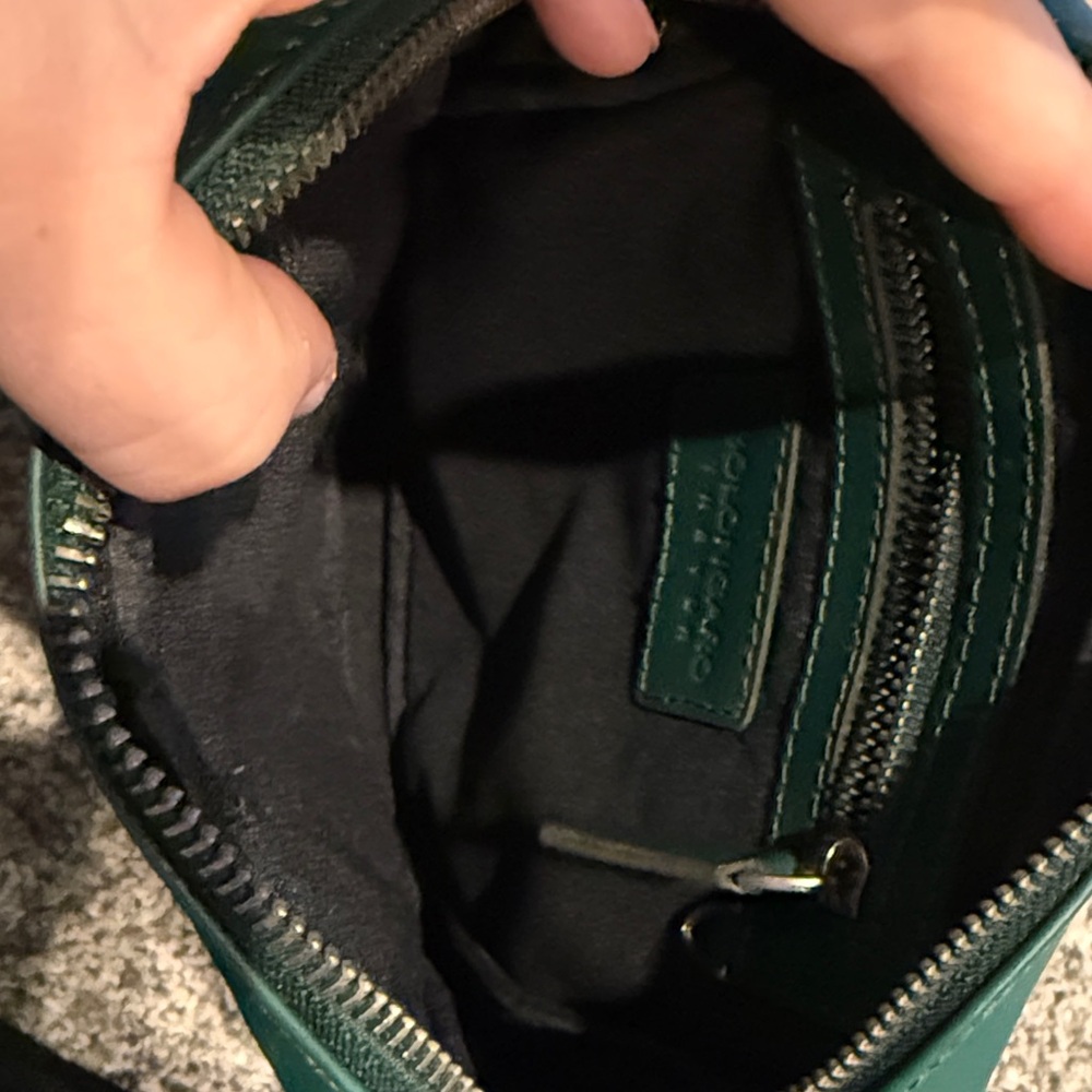 Bolongaro Trevor leather flight bag in olive leather - Picture 3 of 5